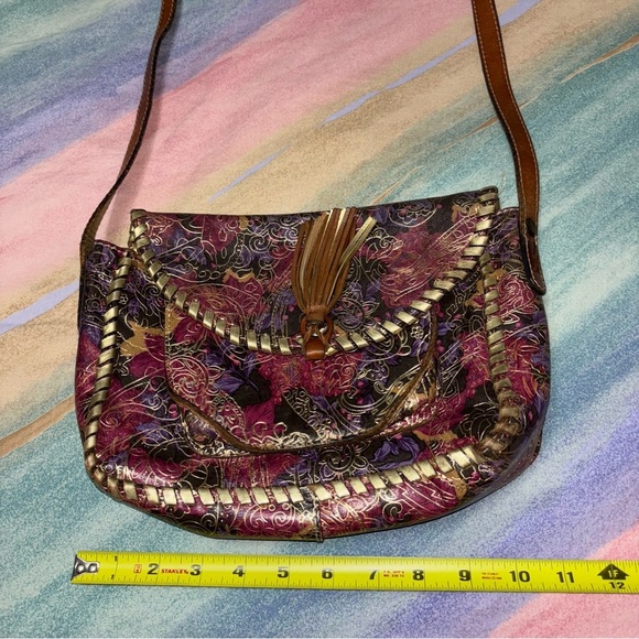 Patricia Nash tooled leather shoulder bag - Picture 9 of 10